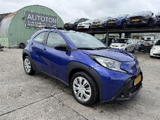 Voiture accidenté Toyota Aygo X 1.0 VVT-I MT Play Camera Airco Carplay 5-Deurs NAP 2024/8