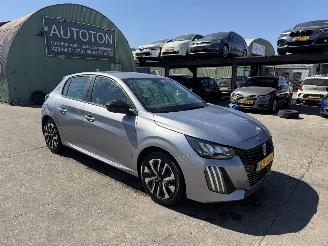 Auto incidentate Peugeot 208 1.2 55KW Active Navi Clima Led 5-Drs NAP 2024/8