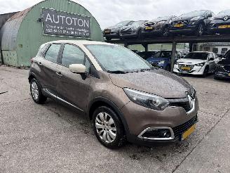 skadebil auto Renault Captur 0.9 TCE 66KW Navi Airco Led NAP 2014/4