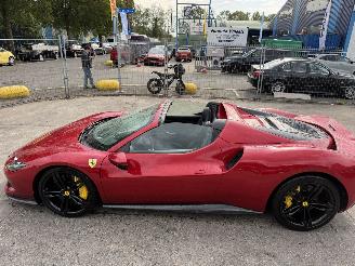 Coche accidentado Ferrari 296 GTS 3.0 V6 830PK Hybrid Carbon Keramisch Lift Pass-Display NAP 2024/7