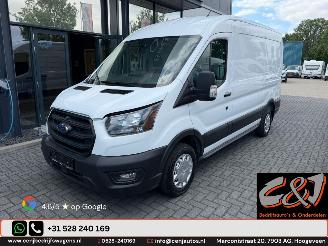 krockskadad bil bedrijf Ford Transit  2025/6