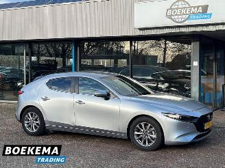damaged passenger cars Mazda 3 2.0 e-SkyActiv-X M 186PK Navi Camera Clima Cruise SHZ 2022/4