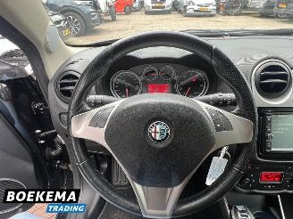 Alfa Romeo MiTo 1.4 Distinctive Clima Navi Elektrisch ramen Licht metaal picture 14