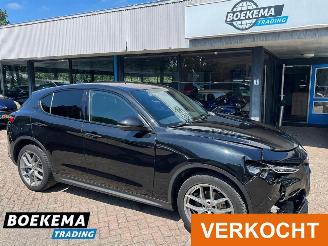 krockskadad bil auto Alfa Romeo Stelvio 2.0 T AWD Super Stoel-/Stuur Verwarming Memory Keyless 2018/6