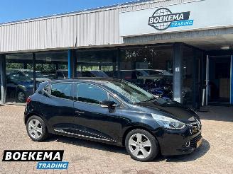 damaged passenger cars Renault Clio 0.9 TCe Expression Navi Cruise-Control Airco 2013/9
