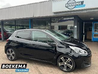 Voiture accidenté Peugeot 208 1.2 PureTech GT-line Camera Navi Cruise Clima 2017/7