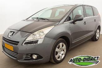 Coche accidentado Peugeot 5008 1.6 VTi Clima Navi 7p. Blue Lease 2012/3