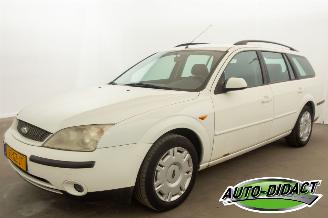 uszkodzony samochody osobowe Ford Mondeo 2.0-16V Trend Airco 2001/4