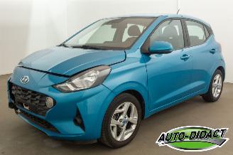 Unfallwagen Hyundai I-10 1.0 49kW Automaat 31.592 km Airco Navi Camera 2021/7