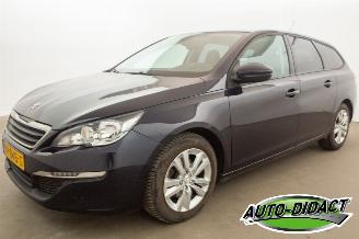 Schadeauto Peugeot 308 1.6 BlueHDI Navi Clima Leder Blue Lease Pack 2015/12
