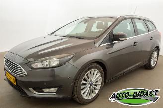 krockskadad bil auto Ford Focus 1.0 92 kw VERBRUIKT KOELVLOEISTOF Navi Clima Titanium Edition 2015/12