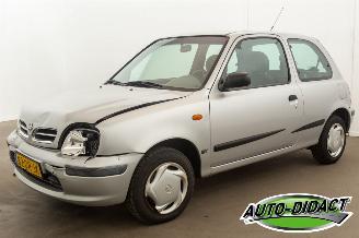 Voiture accidenté Nissan Micra 1.0 Automaat GX N-CVT 1999/11