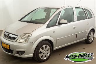 Vaurioauto  passenger cars Opel Meriva 1.6-16V Cosmo Airco 2009/11
