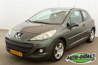 Schadeauto Peugeot 207 1.6 VTi Clima Navi Première 2010/8