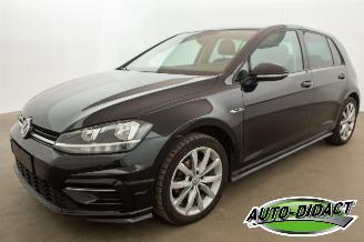 Schadeauto Volkswagen Golf 1.0 TSI Navi Clima Comfortline 2020/2