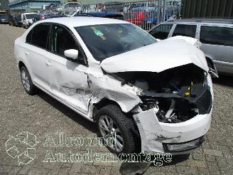 Skoda Rapid Rapid Liftback 1.2 TSI (CBZA) [63kW]  (07-2012/05-2015) picture 2
