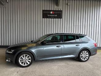Coche accidentado Skoda Superb Combi Ambition DSG / Panorama 2018/8
