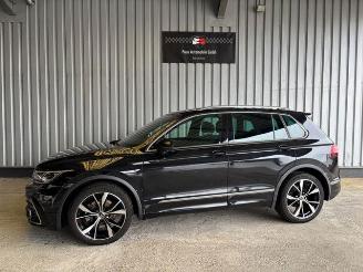 Vaurioauto  passenger cars Volkswagen Tiguan R-Line 2.0 TSI 4Motion DSG / Panorama 2022/11