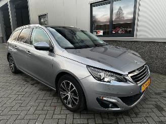 Unfallwagen Peugeot 308 1.2 PureTech Allure Automaat 2017/4