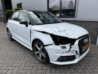 Coche accidentado Audi A1 1.0 TFSI Adrenalin SPORTBACK 2015/12