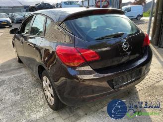 Opel Astra Astra J (PC6/PD6/PE6/PF6), Hatchback 5-drs, 2009 / 2015 1.4 16V ecoFLEX picture 10