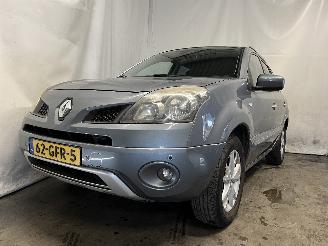 damaged passenger cars Renault Koleos Koleos I SUV 2.5 16V (2TR-703) [126kW]  (09-2008/06-2017) 2008/6