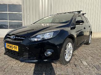 Schadeauto Ford Focus Focus 3 Wagon Combi 1.0 Ti-VCT EcoBoost 12V 125 (M1DA(Euro 5)) [92kW] =
 (02-2012/05-2018) 2013/4