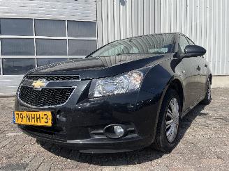 Unfallwagen Daewoo Cruze Cruze (300) Sedan 1.8 16V VVT (F18D4(Euro 5)) [104kW]  (05-2009/12-201=
5) 2010/9
