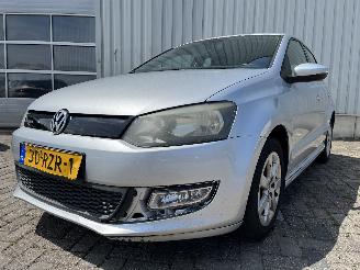 damaged passenger cars Volkswagen Polo Polo V (6R) Hatchback 1.2 TDI 12V BlueMotion (CFWA(Euro 5)) [55kW]  (1=
0-2009/05-2014) 2011/9