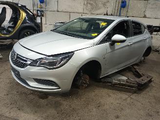 Autoverwertung Opel Astra Astra K Hatchback 5-drs 1.6 CDTI 110 16V (B16DTE(Euro 6)) [81kW]  (06-=
2015/12-2022) 2019