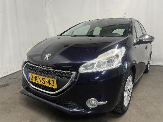 Damaged car Peugeot 208 208 I (CA/CC/CK/CL) Hatchback 1.2 Vti 12V PureTech 82 (EB2F(HMZ)) [60k=
W]  (03-2012/12-2019) 2013/6