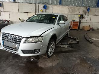 Coche siniestrado Audi A5 A5 Sportback (8TA) Liftback 2.0 TDI 16V (CAHA) [125kW]  (09-2009/03-20=
12) 2009