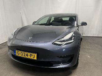 skadebil auto Tesla Model 3 Model 3 Sedan Long Range AWD 75 kWh (3D5) [258kW]  (06-2018/...) 2019/11