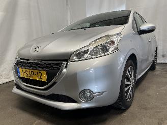 Avarii autoturisme Peugeot 208 208 I (CA/CC/CK/CL) Hatchback 1.0 Vti 12V PureTech (EB0(ZMZ)) [50kW]  =
(03-2012/12-2019) 2013/10