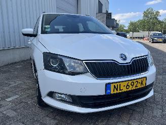krockskadad bil auto Skoda Fabia Fabia III Combi (NJ5) Combi 5-drs 1.4 TDI 16V 90 Greentech (CUSB(Euro =
6)) [66kW]  (10-2014/12-2022) 2017/3