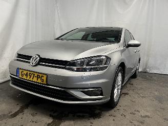 krockskadad bil auto Volkswagen Golf Golf VII (AUA) Hatchback 1.6 TDI BMT 16V (DDYA) [85kW]  (11-2016/03-20=
20) 2017/5