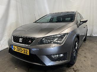 skadebil auto Seat Leon Leon ST (5FF) Combi 5-drs 1.4 TSI ACT 16V (CZEA) [110kW]  (05-2014/08-=
2020) 2015/3