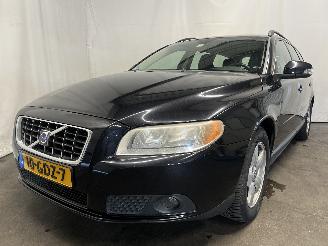 Auto incidentate Volvo V-70 V70 (BW) Combi 2.4 D 20V (D5244T19) [120kW]  (04-2007/12-2010) 2008/6