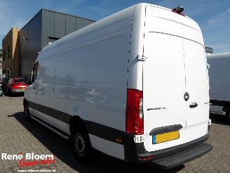 Mercedes Sprinter 317 1.9 CDI L4H3 170pk Aut picture 2