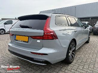 Voiture accidenté Volvo V-60 2.0 T6 Plug-in-Hybrid AWD Plus Dark 2024/3