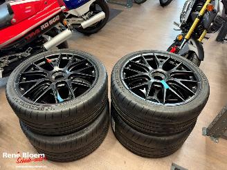 krockskadad bil auto Porsche  GT4 RS nieuwe Machnesium Velgen 2026/10