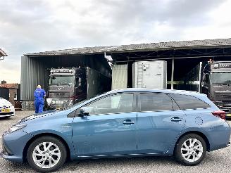 Auto incidentate Toyota Auris Touring Sports 1.8 Hybrid 2016/6