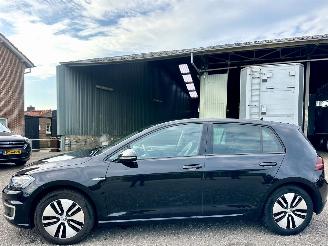 skadebil auto Volkswagen e-Golf 136pk automaat highline 5drs - nap - 1e eig - front + line + side assist - keyless - leer - stoelverw - defa alarm 2019/1