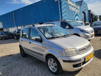 Auto incidentate Fiat Panda AUTOMAAT  1.2 Emotion cool  rijdbaar 2004/11