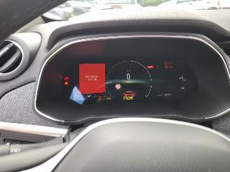 Schadeauto Renault Zoé incl accu INTENSE  51 KW met CCS lader  8000 km GEEN SCHADE technisch probleem 2020/6