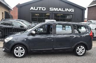 krockskadad bil auto Dacia Lodgy 1.3 Tce Stepway 7 Personen 131Pk *Navi/Airco/Camera 2021/10