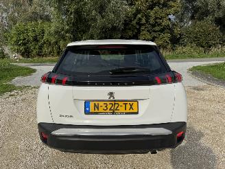 Peugeot 2008 1.2 PureTech Active clima navi nap picture 9