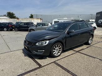 Avarii autoturisme Volvo V-60 1.6 D2 R-Design 2014/10