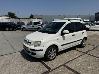 Vaurioauto  passenger cars Fiat Panda 1.2 Emotion 2010/6