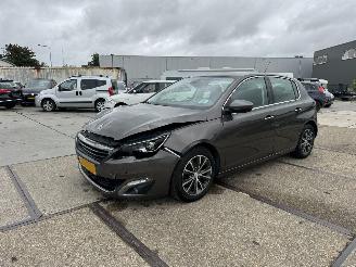 Damaged car Peugeot 308 1.6 THP Allure 2014/6